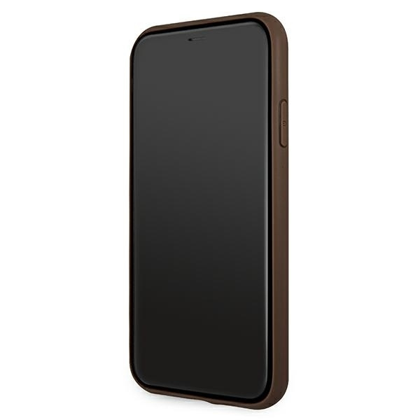 This is how the iPhone looks like in the Guess 4G Big Metal Logo case