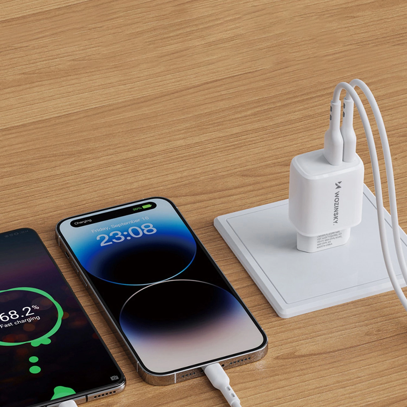 Charge two smartphones simultaneously with the Wozinsky CUWCW 2.4A wall charger