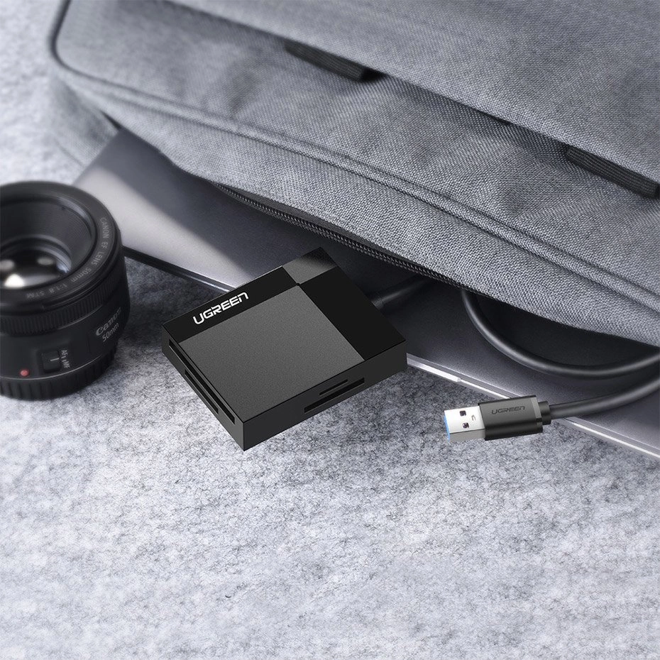 Ugreen CR125 memory card reader in the bag