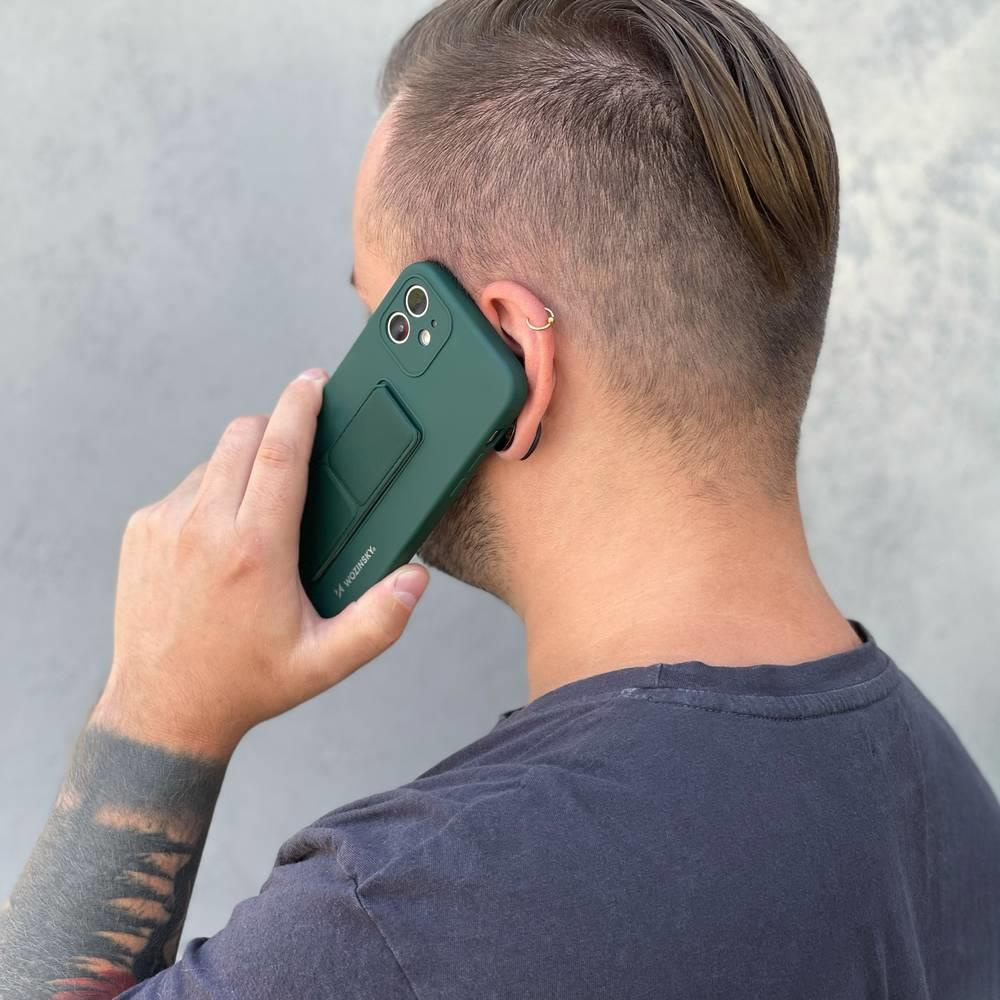 Silikonowe etui na telefon Wozinsky Kickstand Case wygodnie leży w dłoni